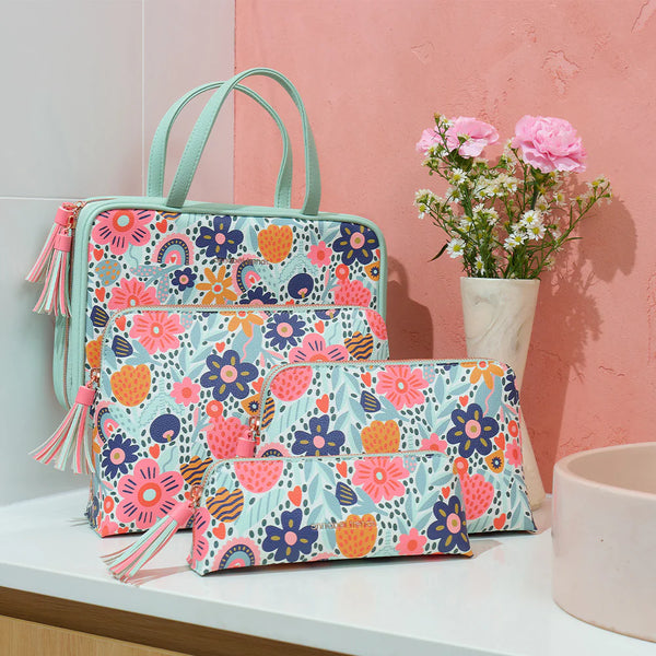 Garden Love Hanging Toiletries Bag