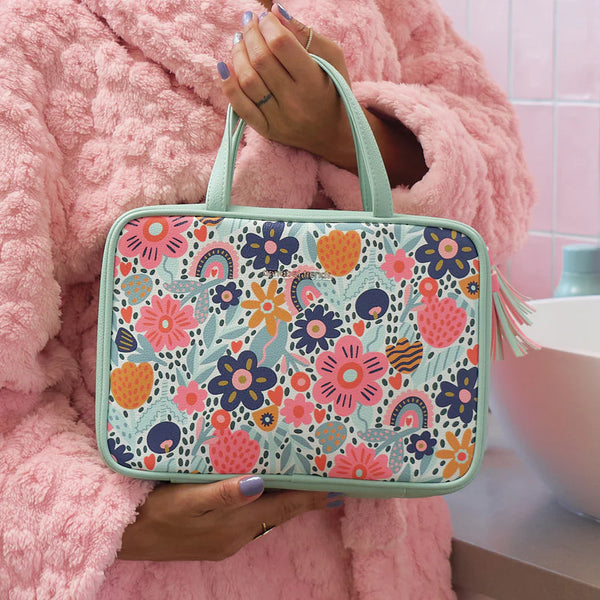 Garden Love Hanging Toiletries Bag