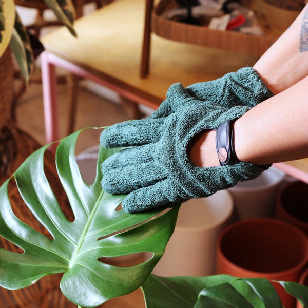 Leaf Cleaning Gloves