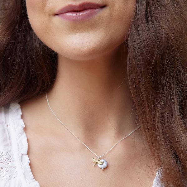Dragonfly Pearl Amulet Necklace | Palas