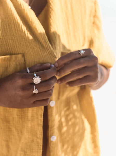 Shiva Dotted Shell Ring