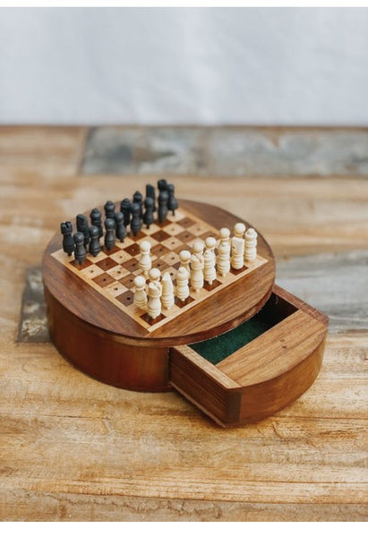 Round Wooden Chess Board with Draw